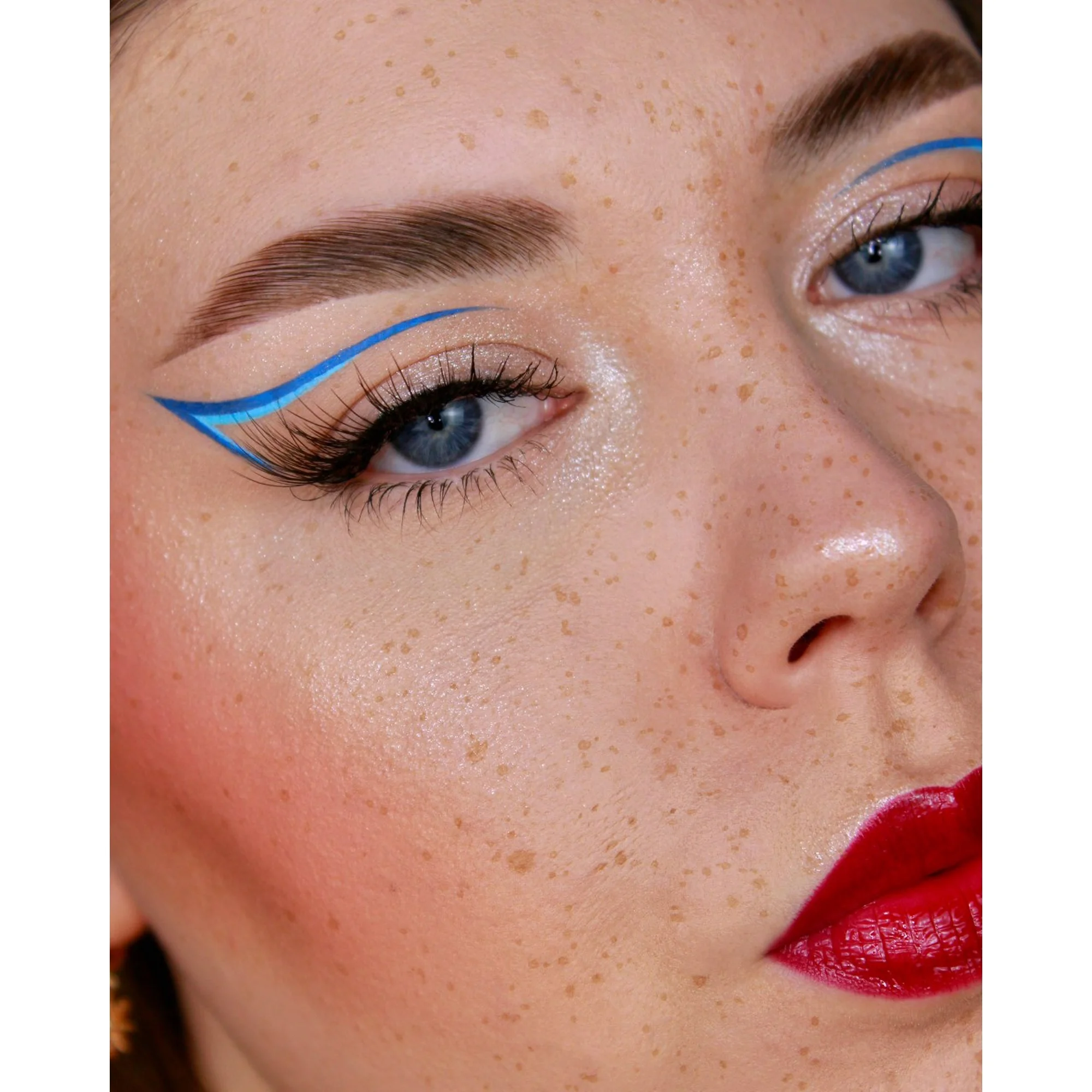 Relove Water Activated Eyeliner - Imagen 4