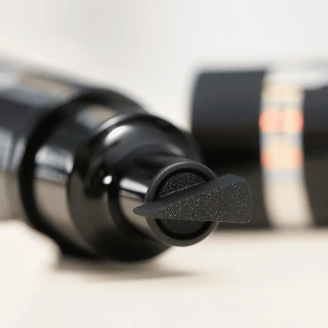 Essence Quick Wing! Stamp Eyeliner - Imagen 4