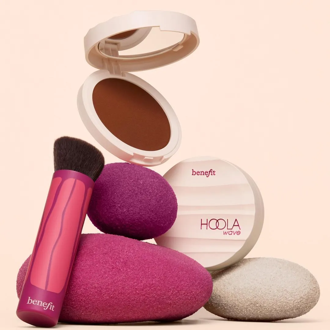 Benefit Cosmetics Hoola WaveMaker Cream Bronzer Brush - Imagen 2