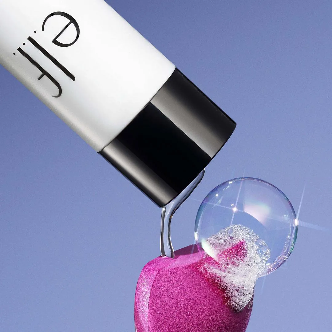 e.l.f. Cosmetics Clean Queen Liquid Brush & Sponge Cleaner - Imagen 3