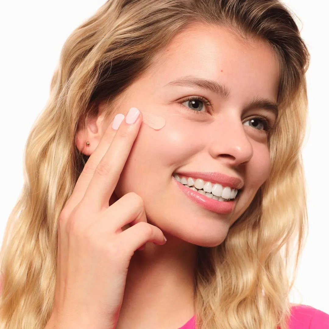 Essence Silky Blur Poreless Primer - Imagen 3