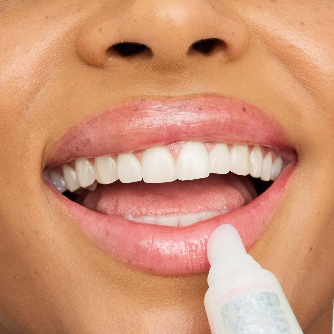 Essence Birthday Bomb Shiny Lipgloss - Imagen 3