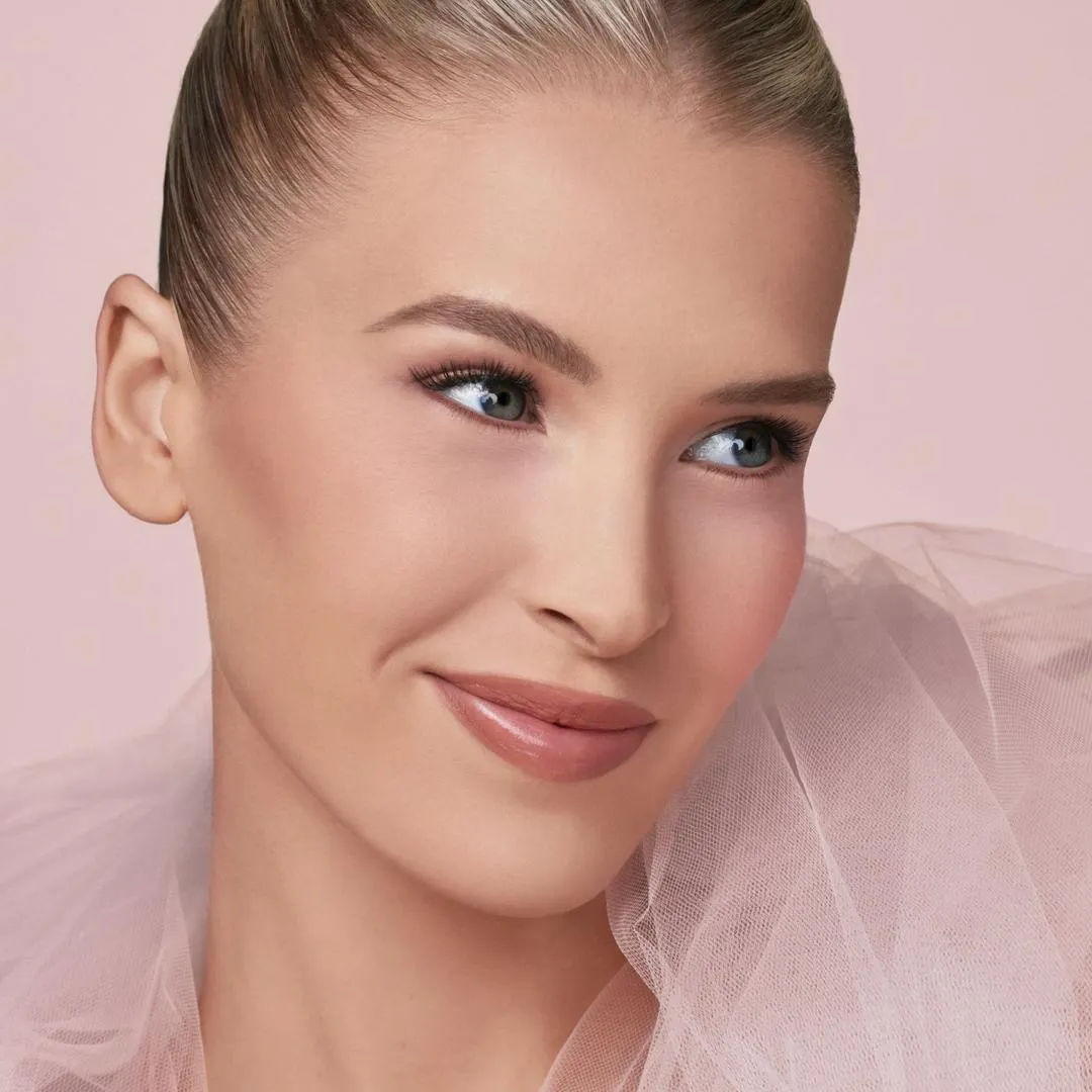Polite Society More Than A Pretty Powder Skin-caring Loose Setting Powder - Imagen 2