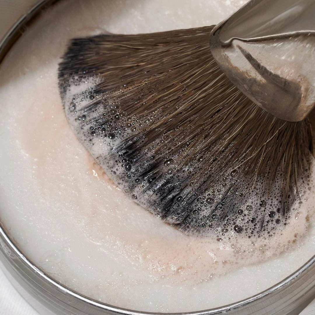 Cinema Secrets All-Natural Brush & Blender Soap - Imagen 2