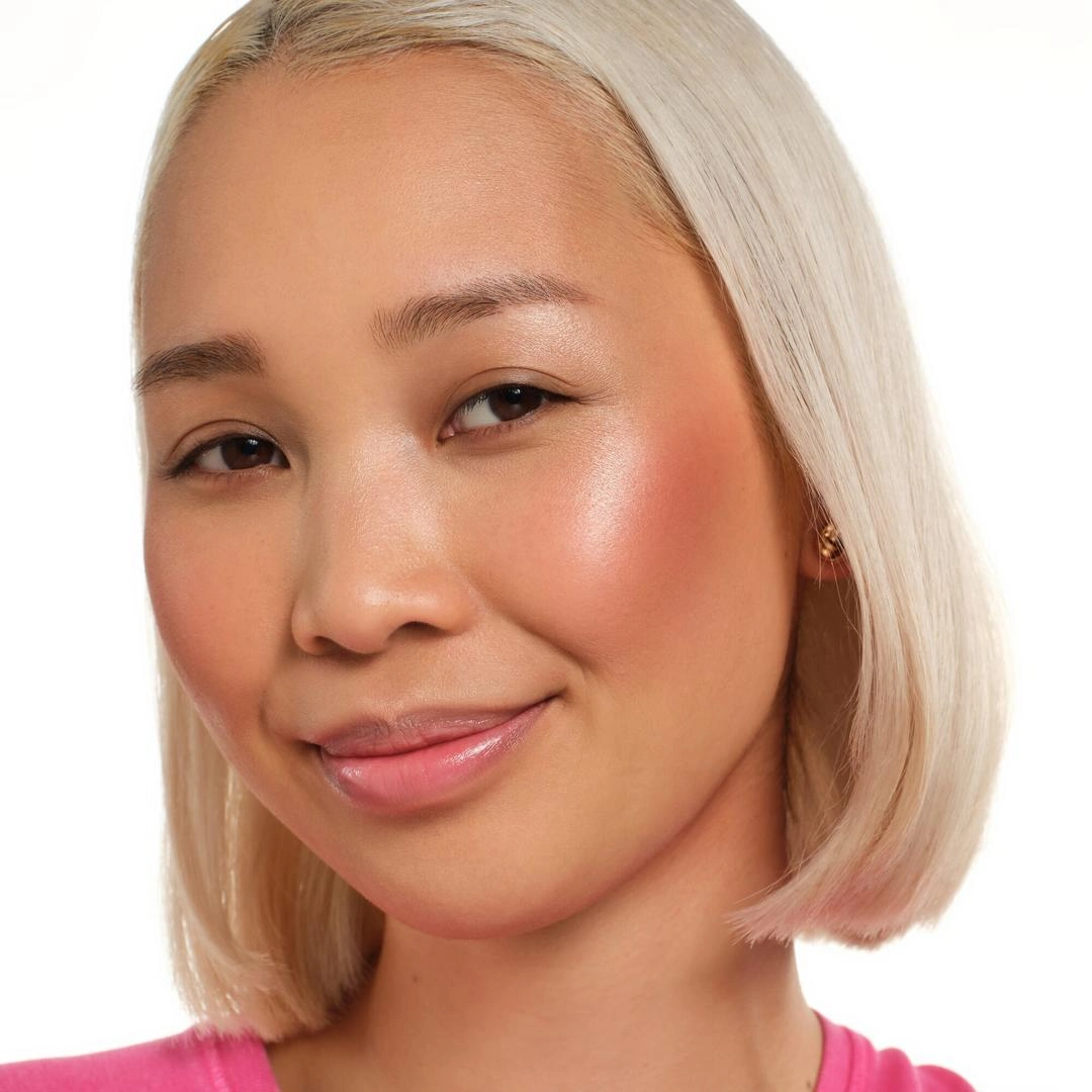 Essence Radiant Light Face Palette - Imagen 3