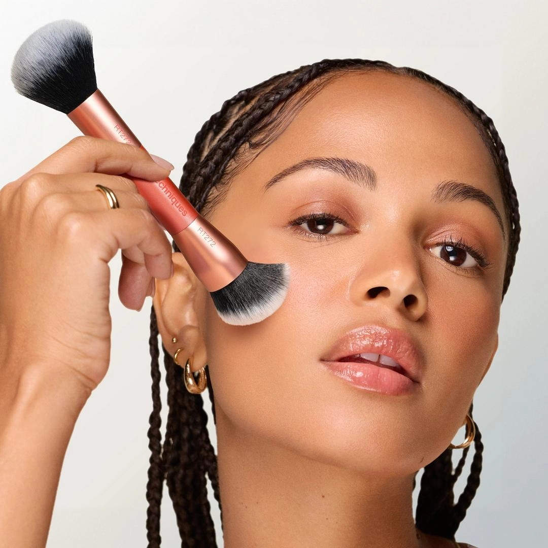 Real Techniques Liquid & Powder Base Brush - Imagen 2