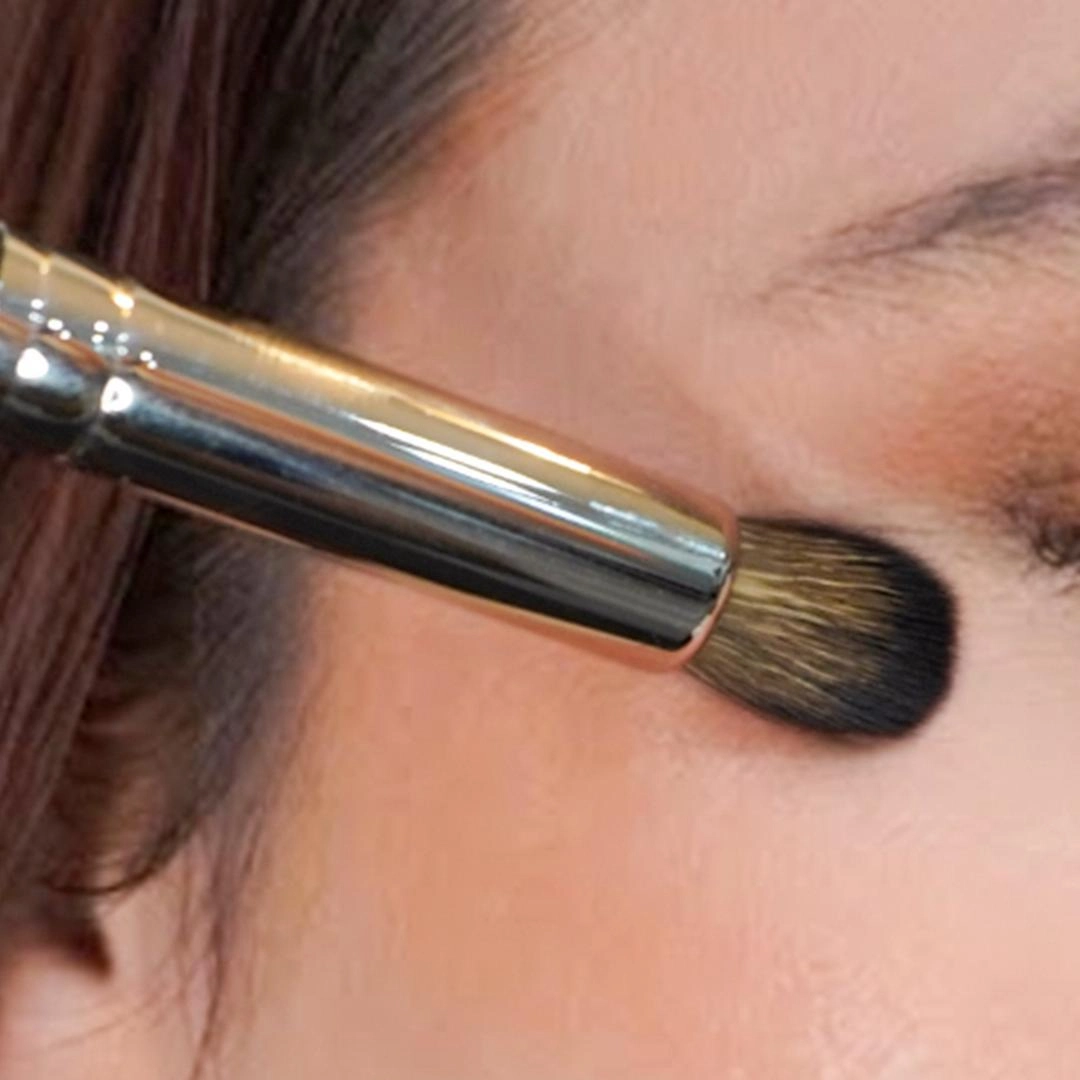 Cinema Secrets A42 - Angled Concealer Brush - Imagen 2