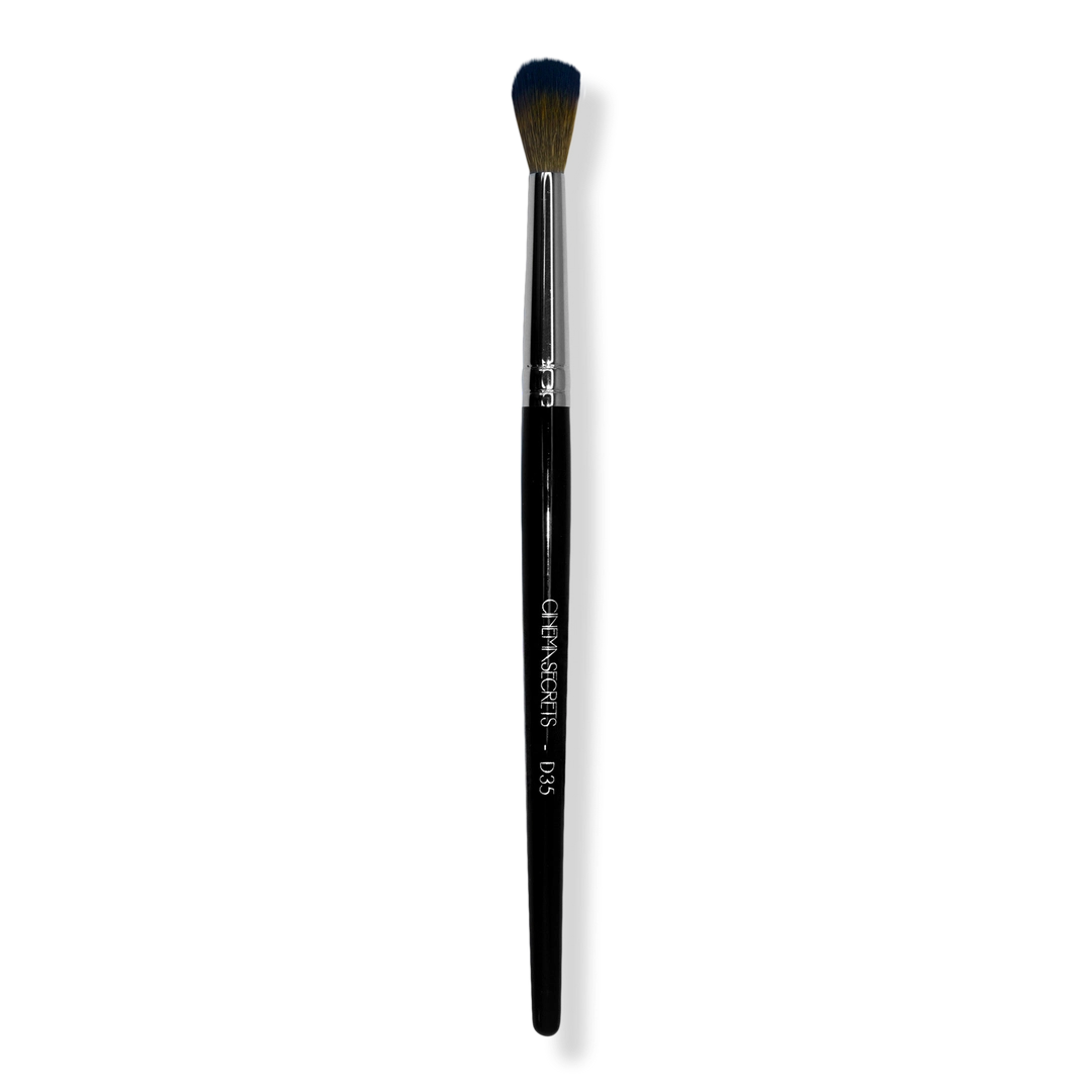 Cinema Secrets D35 - Domed Crease Eyeshadow Brush