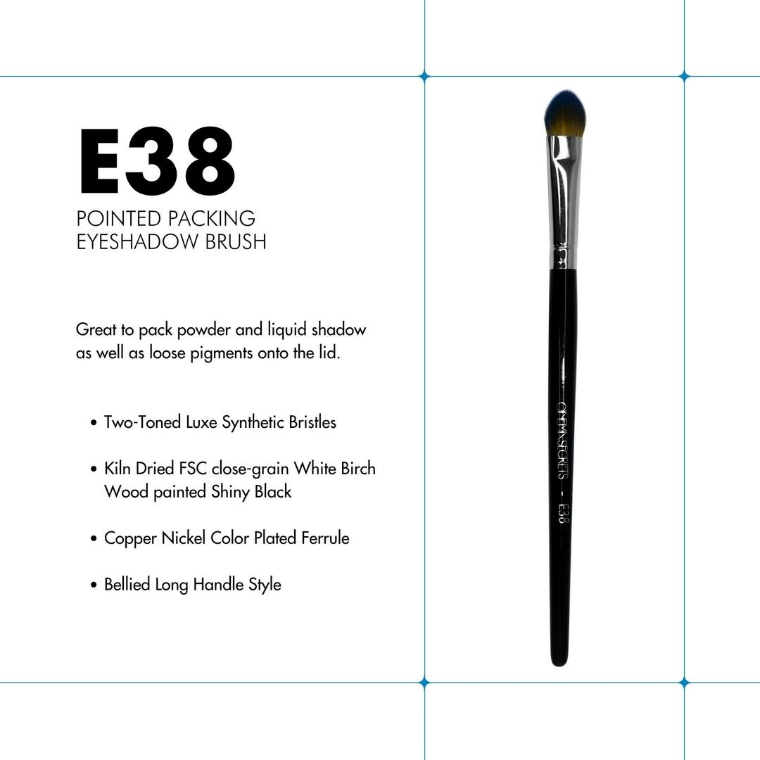 Cinema Secrets E38 - Pointed Packing Eyeshadow Brush - Imagen 3
